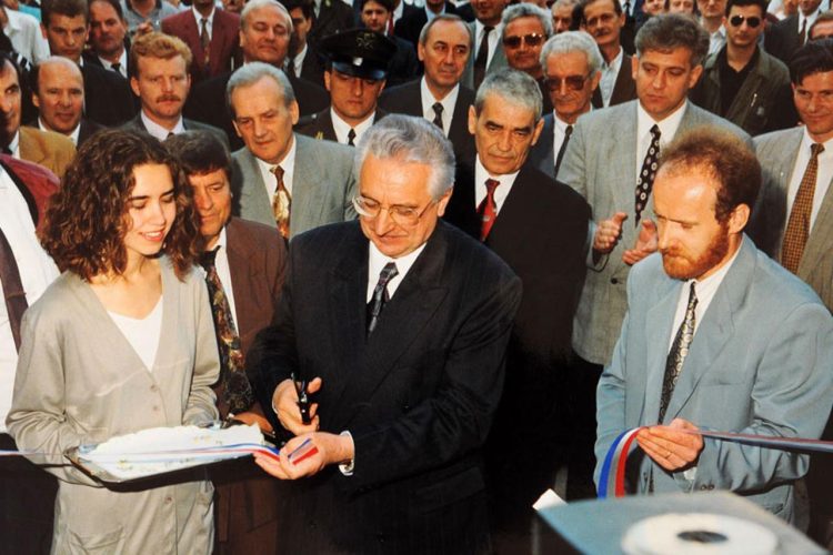Na današnji dan 1993. godine: Prvi službeni posjet Franje Tuđmana i otvaranje Gimnazije fra Dominika Mandića u Širokom Brijegu