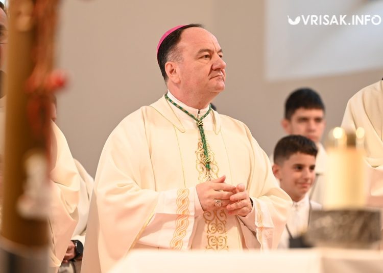 Svečano u Širokom Brijegu: 234 mladih primilo sakramenat Svete potvrde
