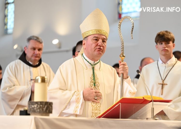 Svečano u Širokom Brijegu: 234 mladih primilo sakramenat Svete potvrde
