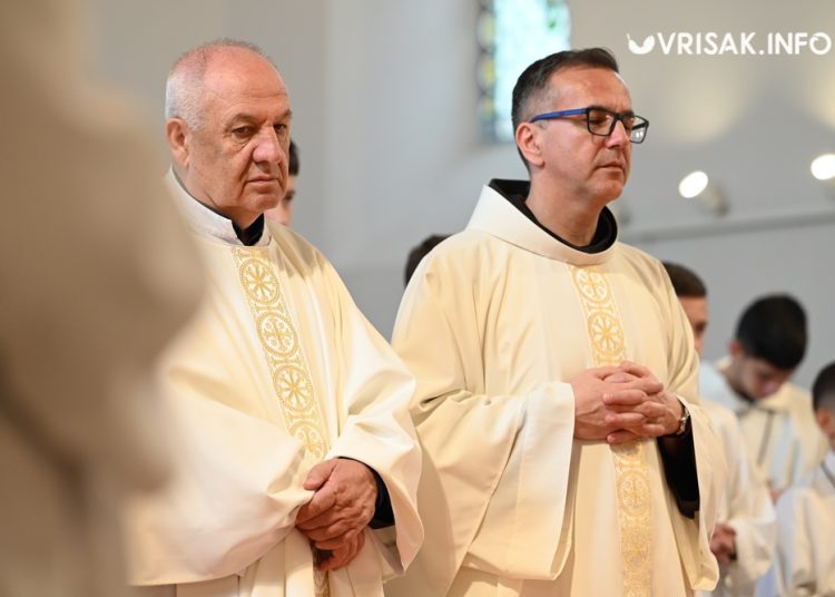 Svečano u Širokom Brijegu: 234 mladih primilo sakramenat Svete potvrde