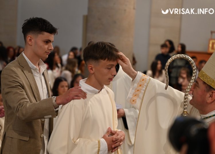Svečano u Širokom Brijegu: 234 mladih primilo sakramenat Svete potvrde