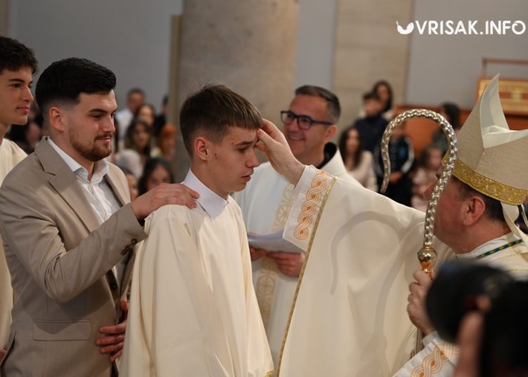 Svečano u Širokom Brijegu: 234 mladih primilo sakramenat Svete potvrde