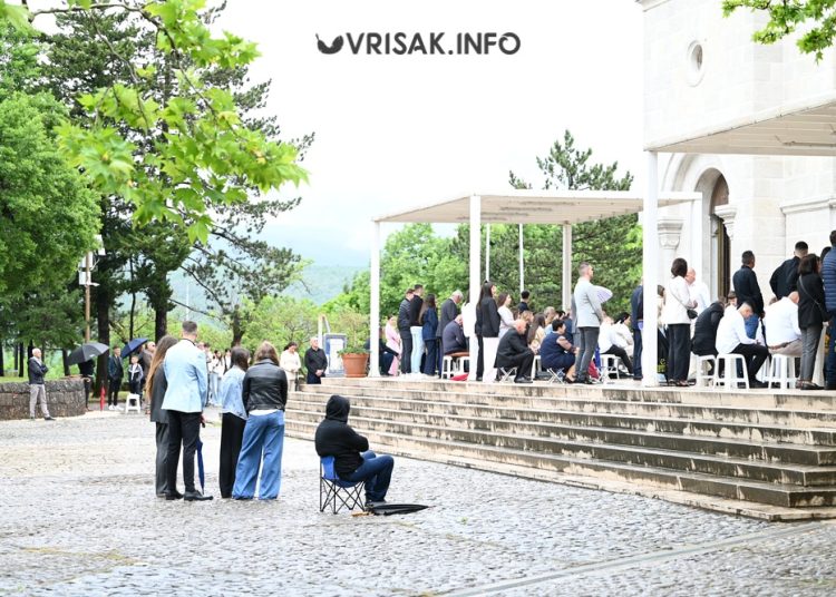 Svečano u Širokom Brijegu: 234 mladih primilo sakramenat Svete potvrde