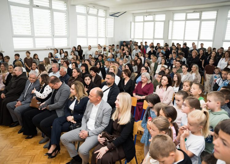 Široki Brijeg: Osnovna škola Kočerin prigodnim programom obilježila Dan škole
