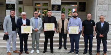 Crveni kriz Posušje ugostio predstavnike CK ŽZH i FBiH, sastali se i s načelnikom Begićem