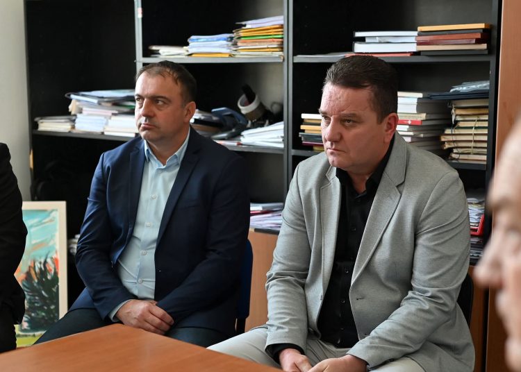 Crveni kriz Posušje ugostio predstavnike CK ŽZH i FBiH, sastali se i s načelnikom Begićem