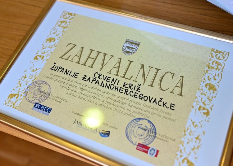 Crveni kriz Posušje ugostio predstavnike CK ŽZH i FBiH, sastali se i s načelnikom Begićem