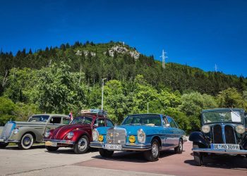 Široki Brijeg: Dan ispunjen vrhunskim oldtimerima, odličnim društvom i sjajnom atmosferom!