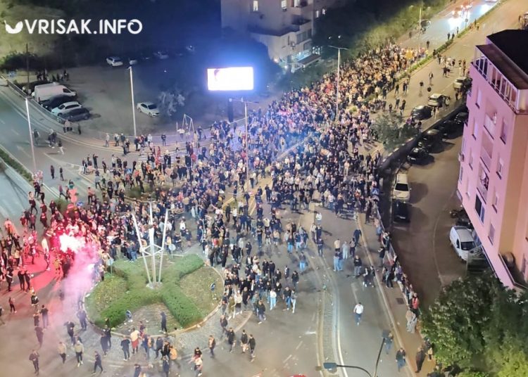 (VIDEO) Mostar gori: Navijači Zrinjskog u deliriju nakon osvajanja Kupa BiH