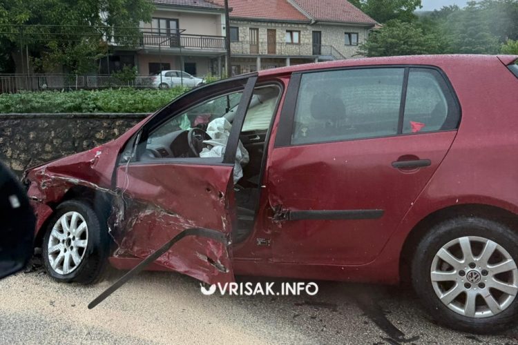 Prometna nezgoda u Dobriču kod Širokog Brijega, promet se odvija jednom trakom