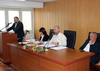 Grad Ljubuški i ove godine maturantima isplaćuje 300 KM i snosi troškove maturalne večere