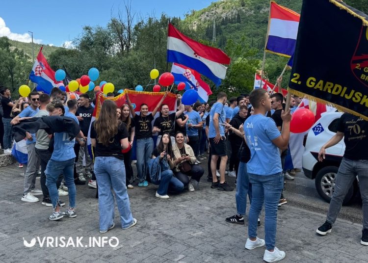 Široki Brijeg: Automatska puška u gepeku i droga u centru grada, policija imala dvije akcije u jednoj noći