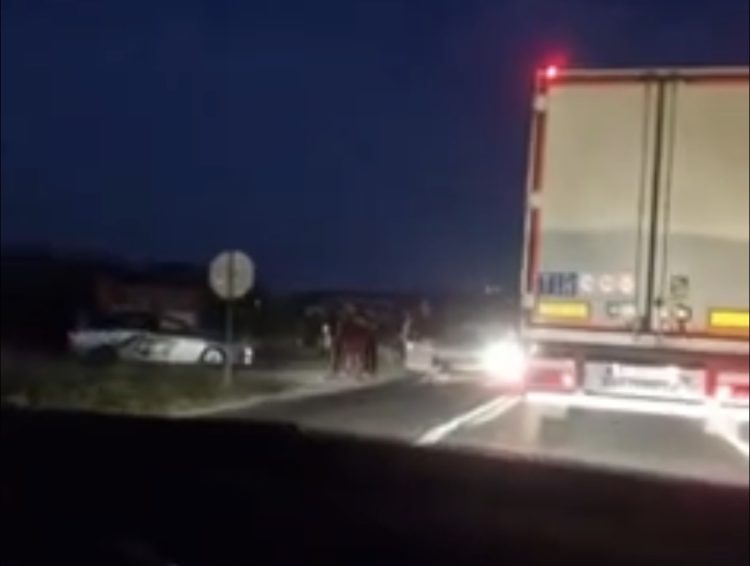 Mostar: Prometna nesreća dva vozila na Buni