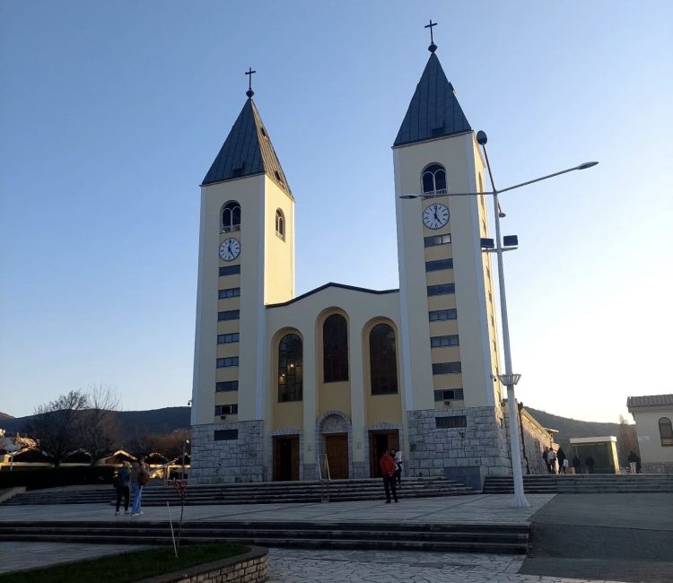 Međugorje prelazi na ljetni molitveni raspored: Donosimo satnice
