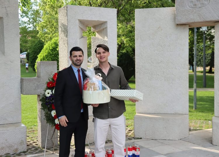 U Posušju svečano obilježen Dan branitelja: „Domovina je rođena u krvi, a ne klikom“