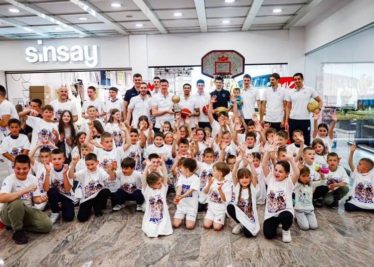 Košarkaši Širokog družili se s najmlađim navijačima