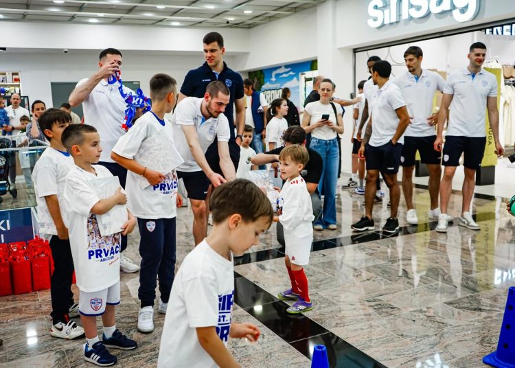 Košarkaši Širokog družili se s najmlađim navijačima