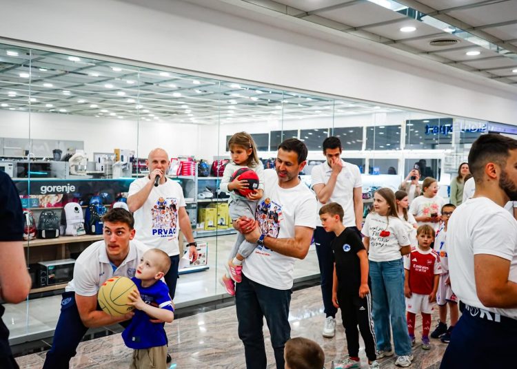 Košarkaši Širokog družili se s najmlađim navijačima