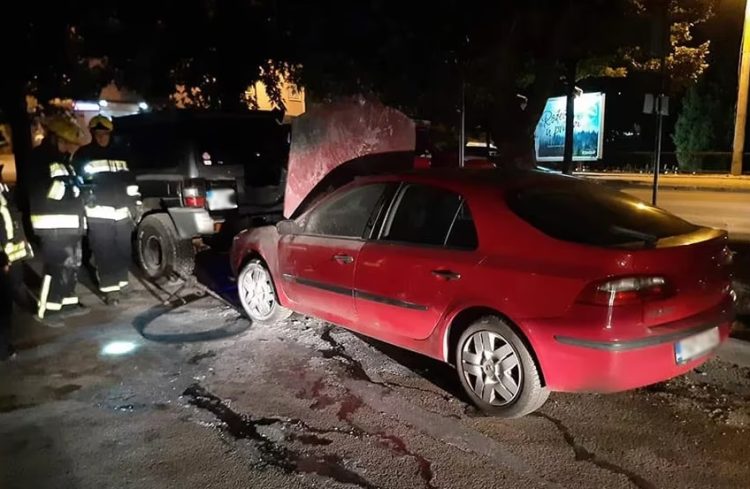 Mostar: Vatrogasci gasili požar na automobilu