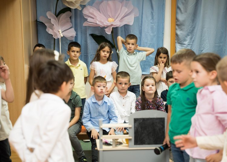Široki Brijeg: Mališani vrtića na Puringaju pjesmom i recitacijama proslavili Majčin dan