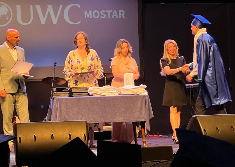 Svečana dodjela diploma u Mostaru: UWC ispratio maturante iz više od 50 zemalja