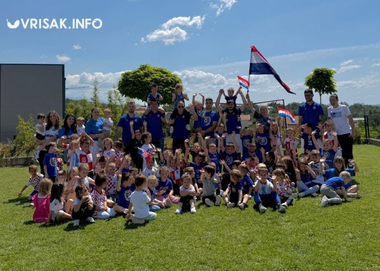 Nogometaši NK Široki Brijeg posjetili mališane u DV Junior