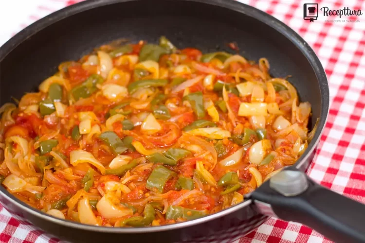 Recept za domaći sataraš, jednostavno ljetno jelo puno okusa