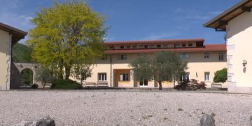 (VIDEO) Poznati hercegovački psiholog upozorava: Djeca s drogom dolaze u doticaj već s 13 godina