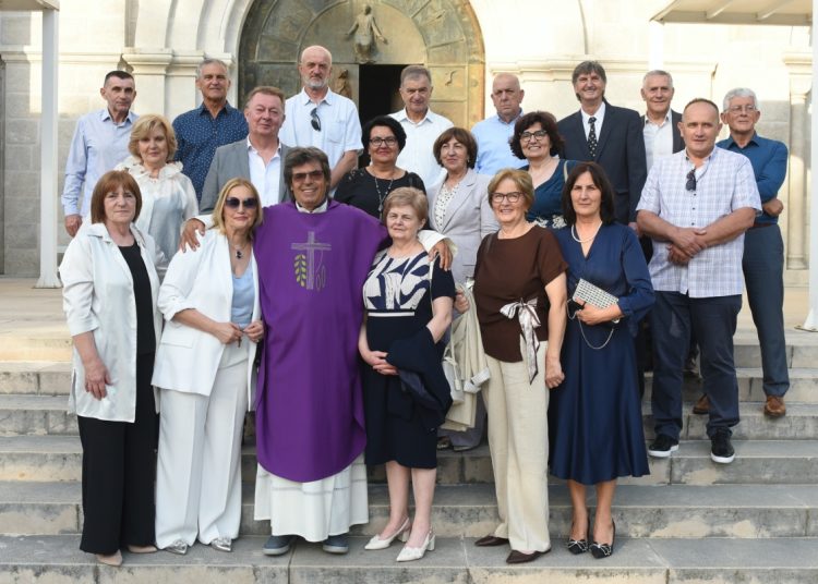 Široki Brijeg: Maturanti Gimnazije iz 1981. proslavili 45. godišnjicu mature