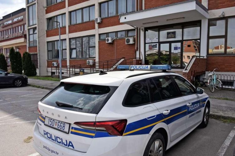 Maloljetnik u pritvoru zbog prijetnji školama