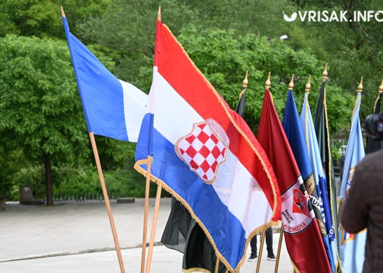 Mimohodom u Širokom Brijegu obilježen Dan branitelja i obljetnica zaustavljanja tenkova