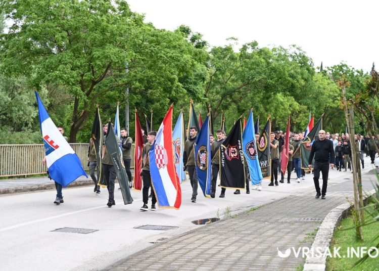 Mimohodom u Širokom Brijegu obilježen Dan branitelja i obljetnica zaustavljanja tenkova
