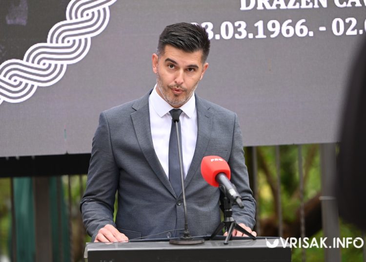 Mimohodom u Širokom Brijegu obilježen Dan branitelja i obljetnica zaustavljanja tenkova