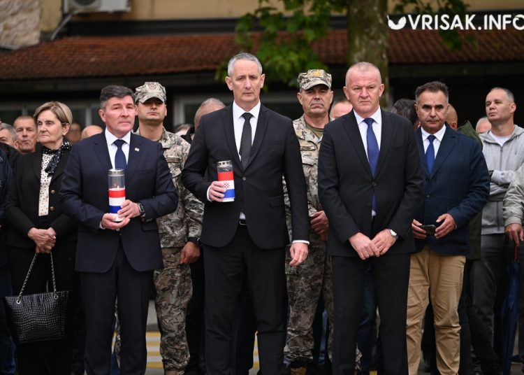 Mimohodom u Širokom Brijegu obilježen Dan branitelja i obljetnica zaustavljanja tenkova