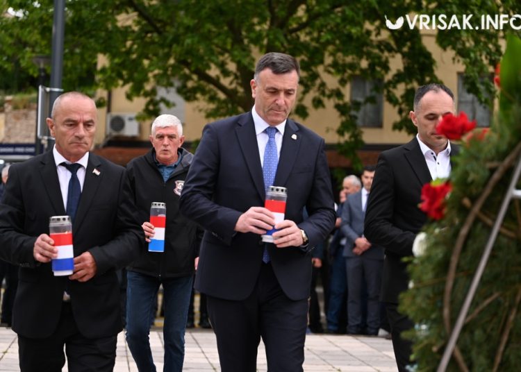 Mimohodom u Širokom Brijegu obilježen Dan branitelja i obljetnica zaustavljanja tenkova