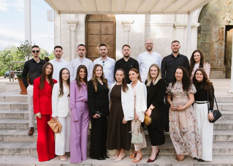 Širokobriješki gimnazijalci proslavili 10 godina mature