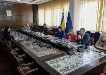 Federalni ministri Hrnjić i Škobić razgovarali s premijerima HNŽ-a i ZHŽ-a o reformi vodnog sektora