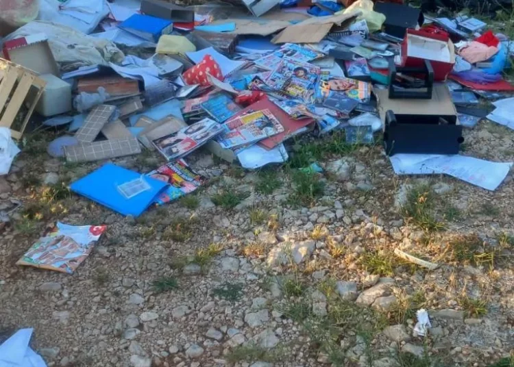 Sve više otpada na Mostarskom blatu: Među smećem pronađeni i osobni dokumenti