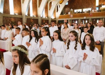 Široki Brijeg: Prva sveta pričest na Kočerinu