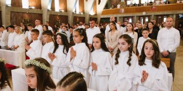 Široki Brijeg: Prva sveta pričest na Kočerinu