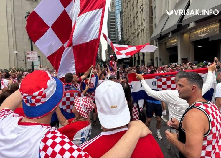 (VIDEO) “Izađi mala” odjekivala Philadelphijom: Navijači iz Hercegovine oduševili američke mladence