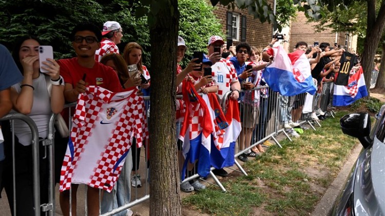 Brojni navijači dočekali “Vatrene” u SAD-u: Počinje završno brušenje forme