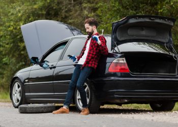Ove navike uništavaju automobil: Mnogi vozači ih rade svaki dan, a popravci mogu biti jako skupi