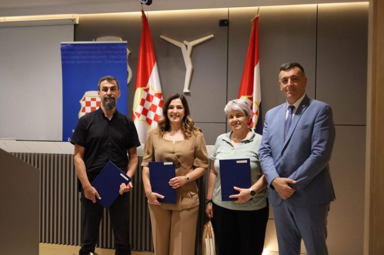 Veliko povećanje plaća u školama ŽZH: Nastavnici i stručni suradnici dobivaju više od 25 posto