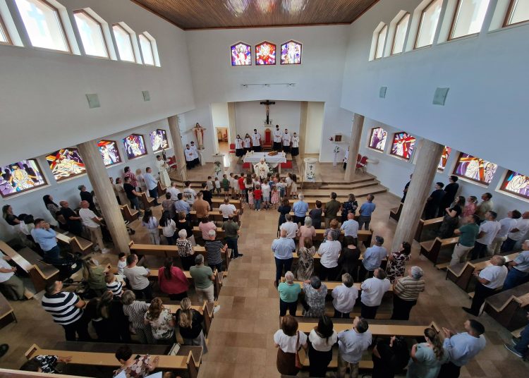 Župa Presvetog Trojstva Buhovo