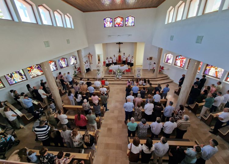 Župa Presvetog Trojstva Buhovo