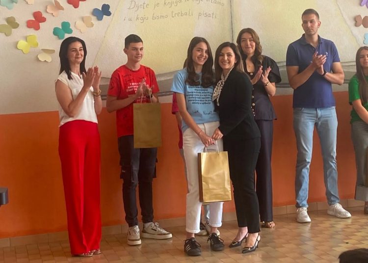 OŠ Ruđera Boškovića u Grudama svečanom priredbom obilježila Dan škole