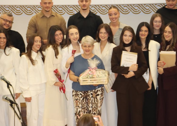 Posušje: Maturanti obilježili kraj školovanja i 60 godina Gimnazije Fra Grge Martića