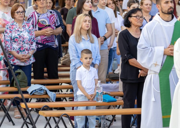 Peti dan devetnice sv. Anti: Misno slavlje predvodio fra Jure Barišić