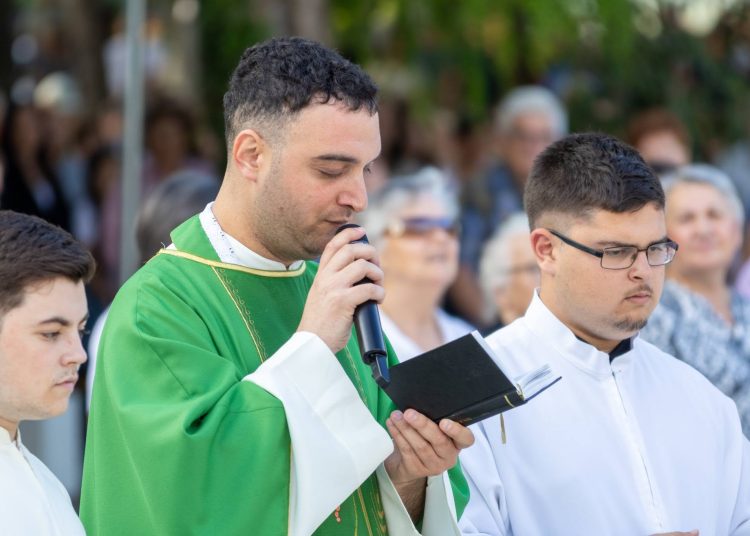 Peti dan devetnice sv. Anti: Misno slavlje predvodio fra Jure Barišić